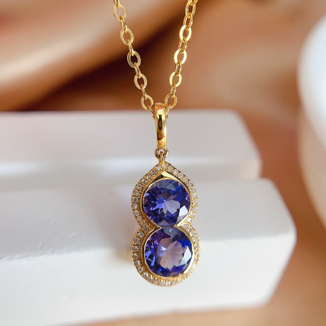 14k Gold 2.00 Ct Natural Tanzanite & Diamond Pendant( Without Chain ) (1 of 6)