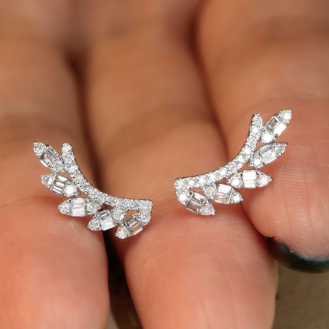14k Gold 0.36 Ct Natural H Diamond Earrings: Ref:231022417 // gold content:14k gold // main gemstone:diamond // shape:multiply // carat weight:0. 36ct // clarity grade:vs-si // color:h // treatment:natural // Condition: New Low Estimate: 1400.00