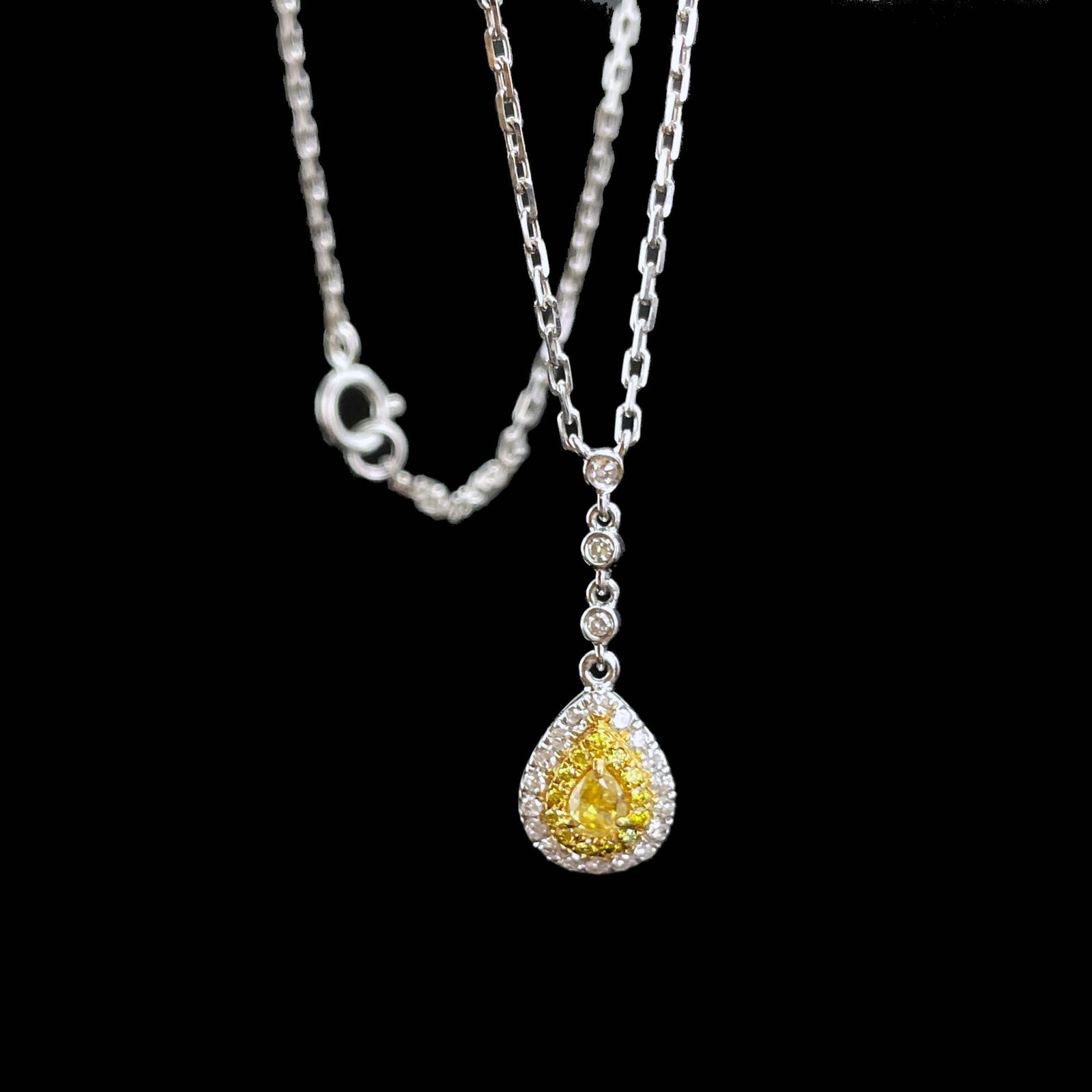 14k Gold 0.35 Ctw Natural Yellow Diamond & Diamond Necklace: Ref:230961088 // gold content:14k gold // main gemstone:yellow diamond // shape:pear // carat weight:0. 15ct // color:yellow // treatment:natural // // adjacent gemstone 2 : diamond // shape:round //