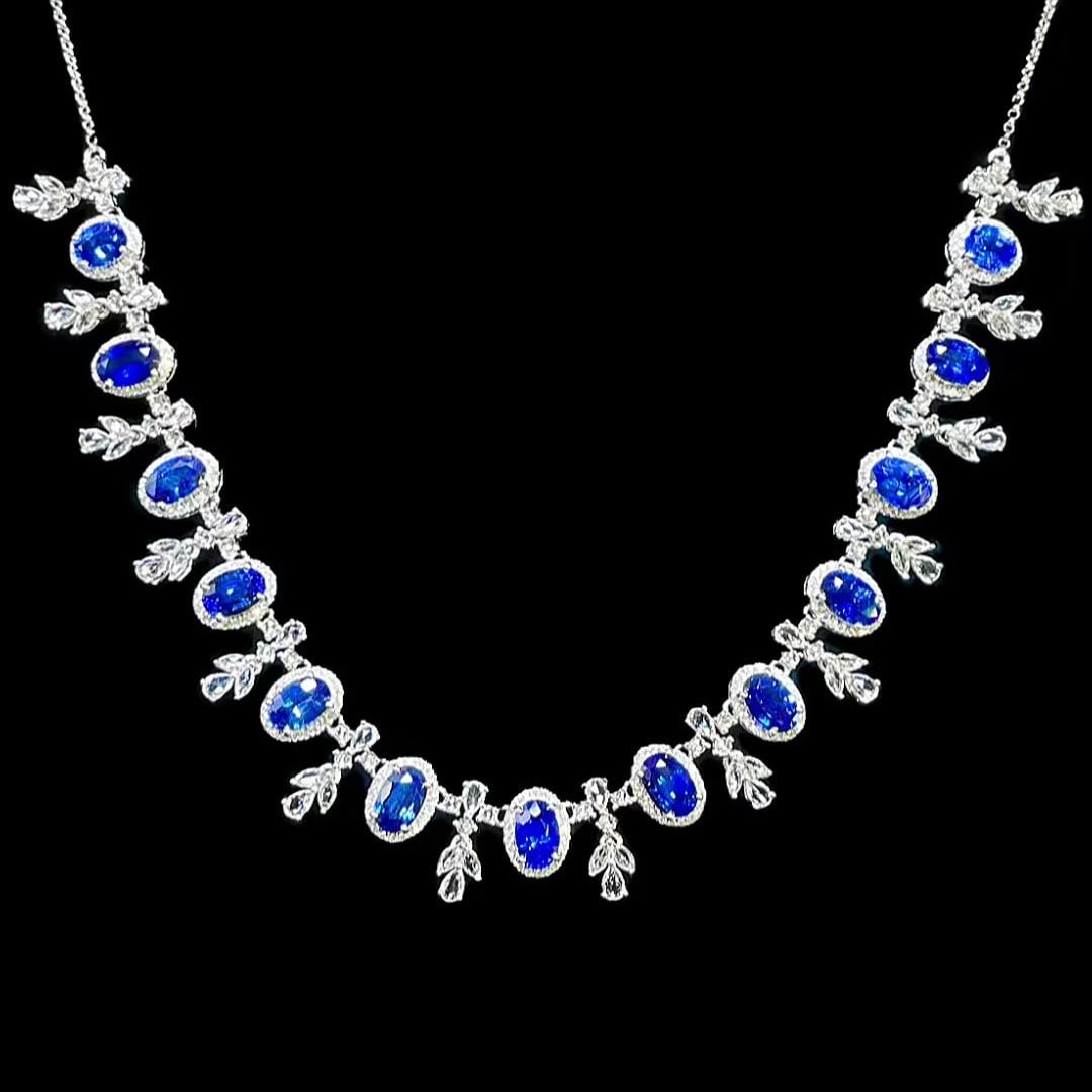 14k Gold 10.58 Ctw Natural Sapphire & Sapphire Necklace: Ref:231089008 // gold content:14k gold // main gemstone:sapphire // shape:oval // carat weight:7. 6ct // color:blue // treatment:natural // // adjacent gemstone 2 : sapphire // shape:multiple //