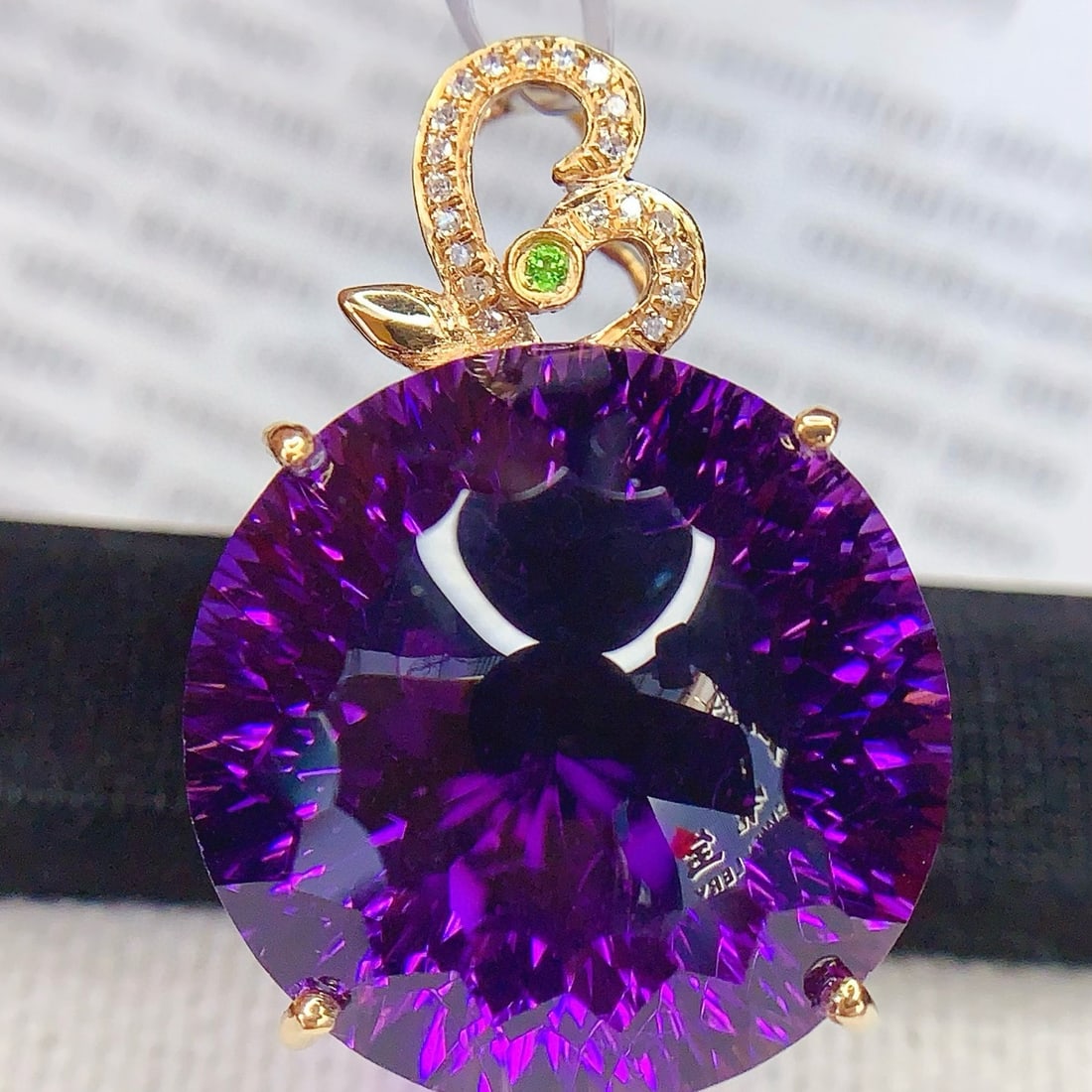 14k Gold 23.6 Ct Natural Amethyst & Diamond Pendant( Without Chain ): Ref:231089132 // gold content:14k gold // main gemstone:amethyst // shape:round // carat weight:23. 6ct // color:purple // treatment:natural // cut grade:g // // adjacent gemstone 2 : diamond //