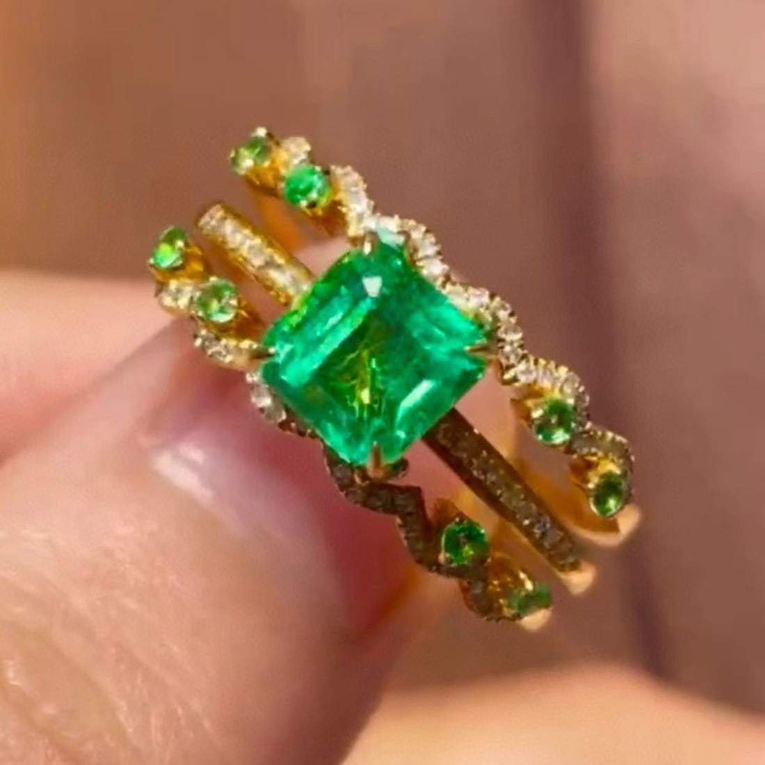 14k Gold 1.5 Ct Natural Emerald & Diamond & Emerald Ring (1 of 10)