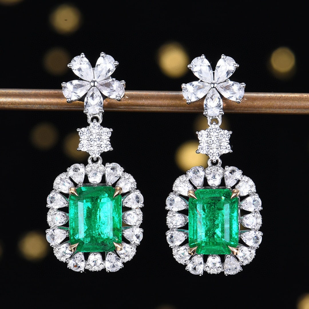 14k Gold 3.89 Ctw Vivid Green Natural Emerald & Diamond Earrings: Ref:231090060 // gold content:14k gold // main gemstone:emerald // shape:octagonal // carat weight:3. 77ct // color:vivid green // treatment:natural // // adjacent gemstone 2 : diamond // number of