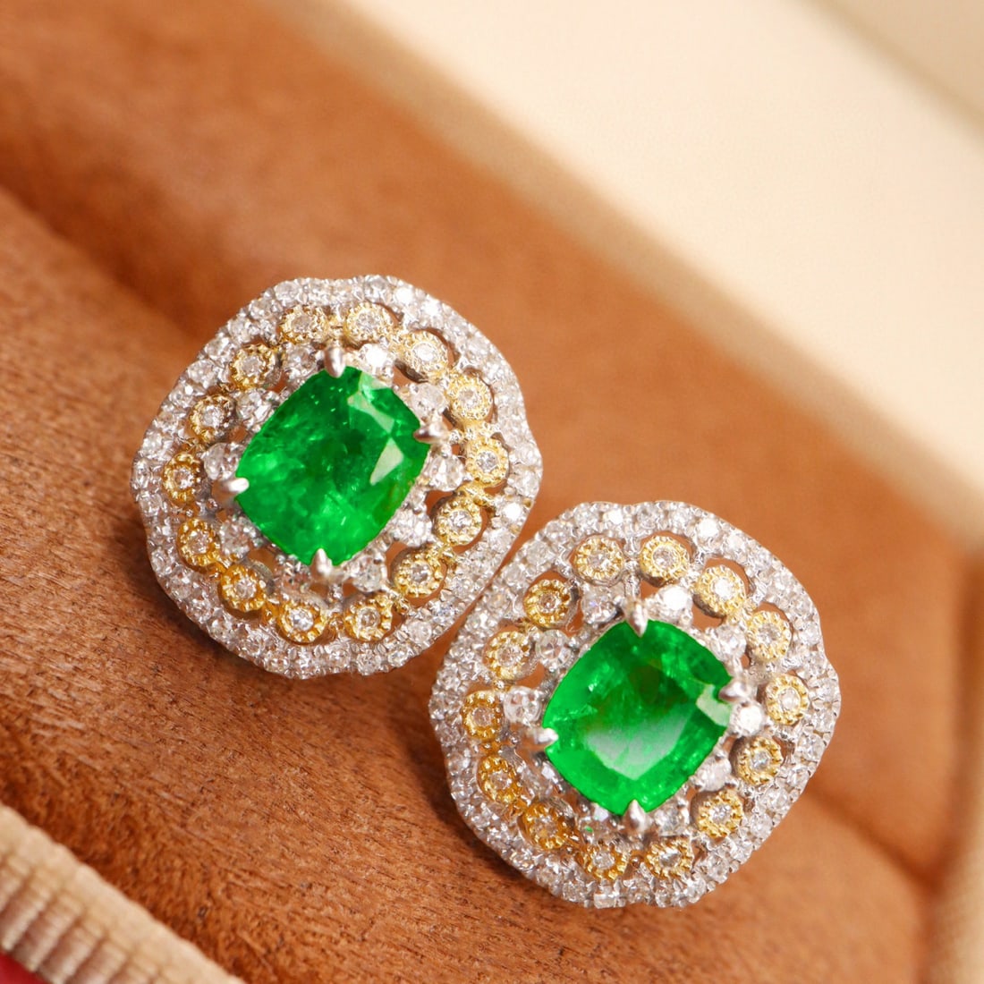 14k Gold 1.65 Ctw Vivid Green Natural Emerald & Diamond Earrings: Ref:231090069 // gold content:14k gold // main gemstone:emerald // shape:cushion // carat weight:1. 20ct // color:vivid green // treatment:natural // // adjacent gemstone 2 : diamond // shape:round
