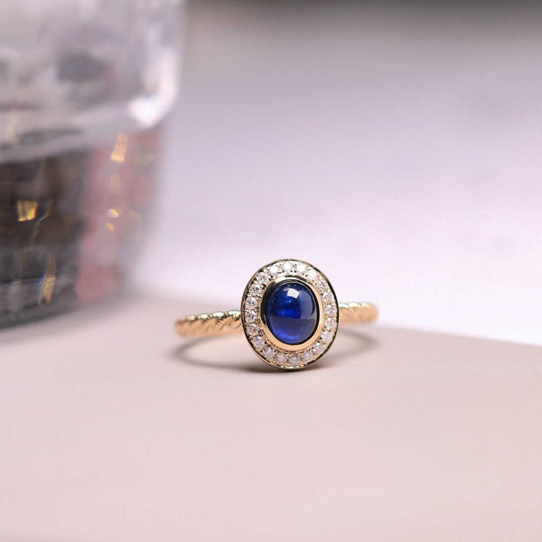 14k Gold 0.75 Ct Vivid Blue Natural Sapphire & Diamond Ring: Ref:231090127 // gold content:14k gold // ring size:7. 25us // // main gemstone:sapphire // shape:oval // carat weight:0. 75ct // color:vivid blue // treatment:natural // // adjacent gemstone 2 :