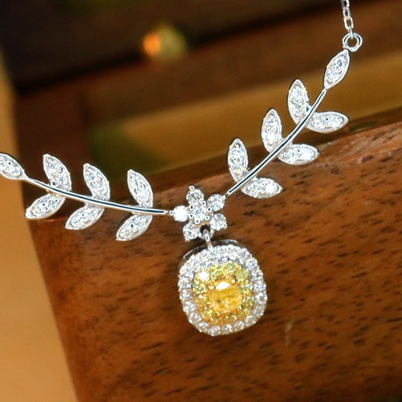 14k Gold 0.50 Ct Natural Color Diamond Necklace: Ref:231090234 // gold content:14k gold // main gemstone:diamond // shape:multiple // carat weight:0. 50ct // clarity grade:vs-si // color:color // treatment:natural // Condition: NewLow Estimate: