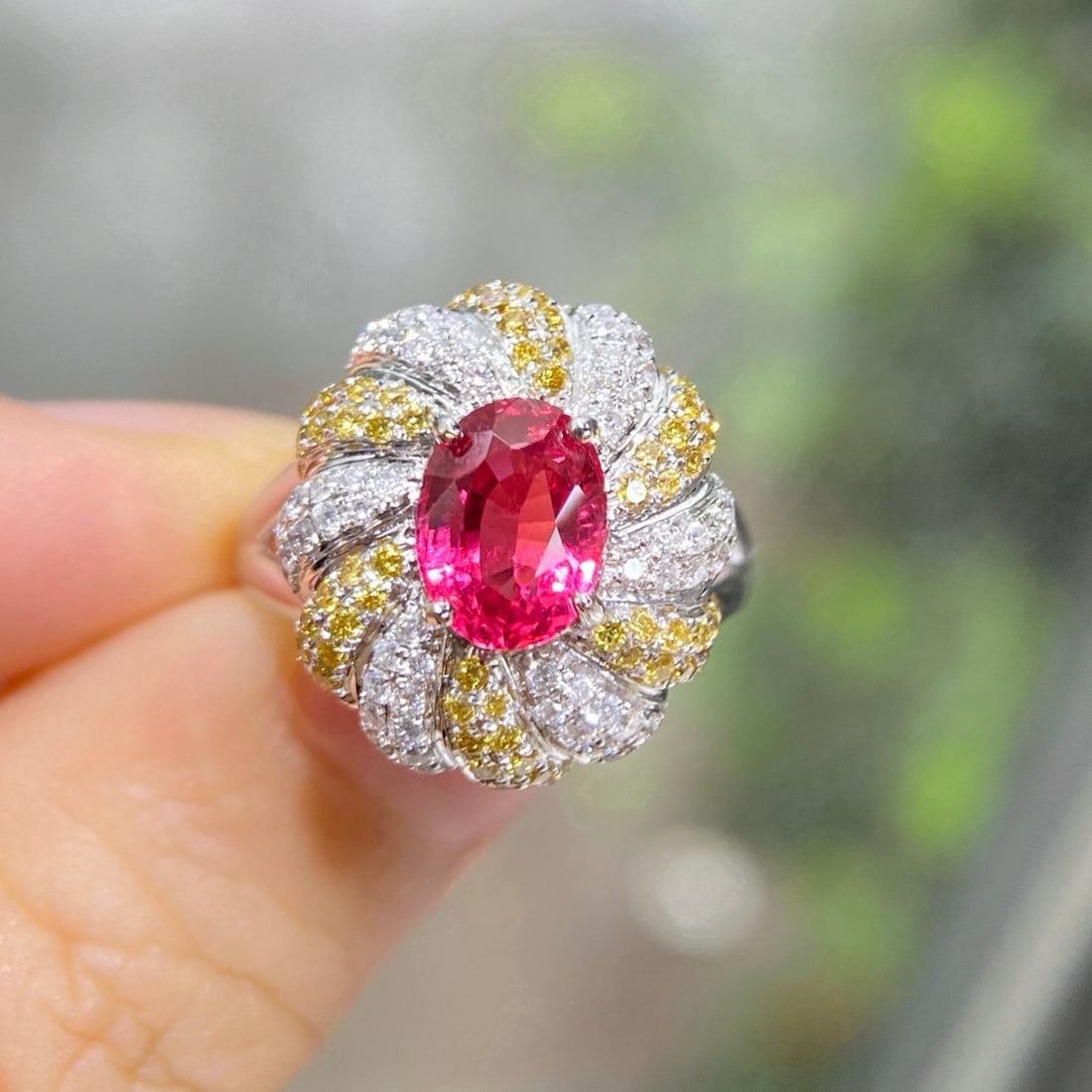 14k Gold 2.36 Ctw Vivid Pink Natural Spinel & Diamond Ring: Ref:231094169 // gold content:14k gold // ring size:7. 25us // // main gemstone:spinel // shape:oval // carat weight:1. 61ct // color:vivid pink // treatment:natural // // adjacent gemstone 2 : diamon
