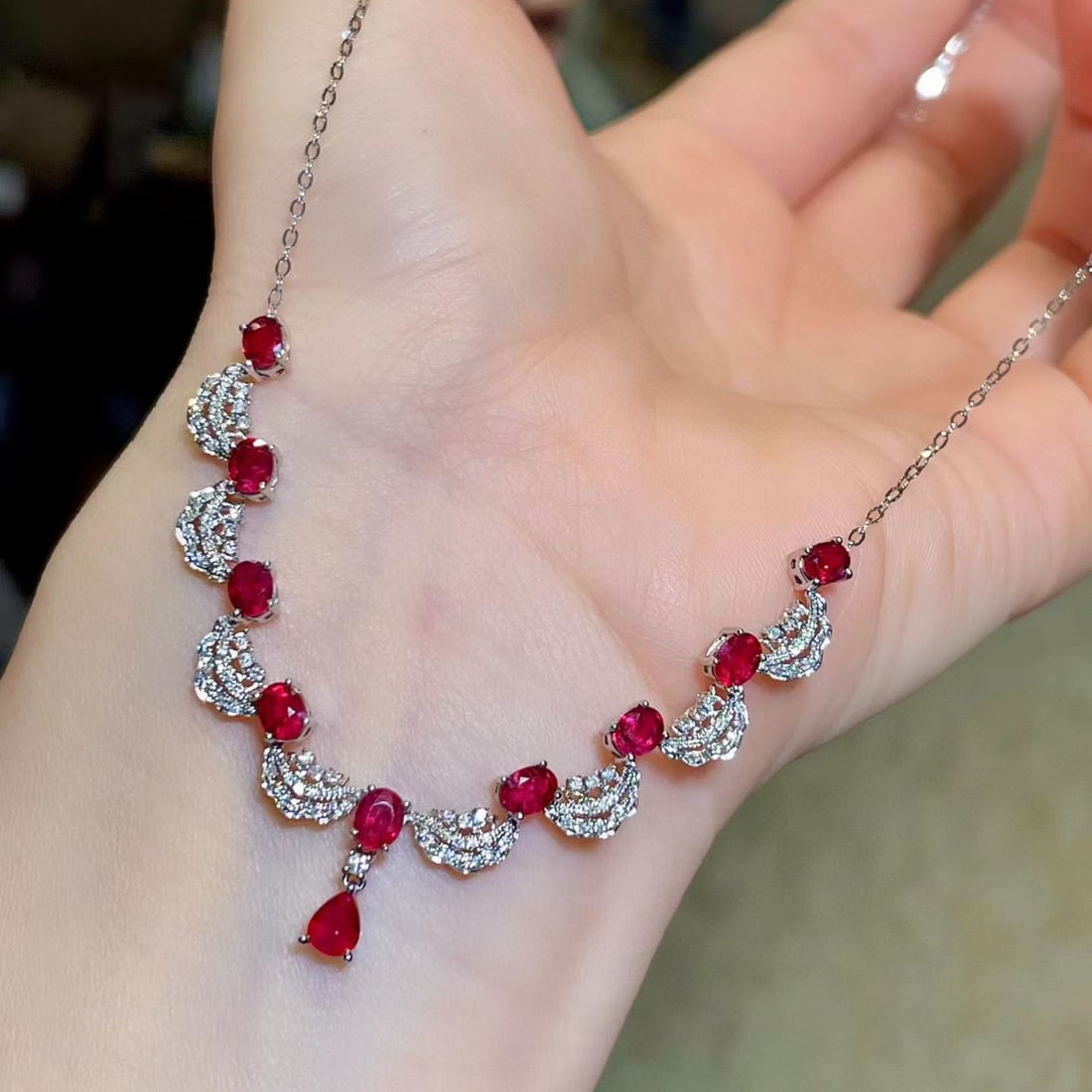 14K GOLD 3.67 CTW NATURAL RUBY & DIAMOND NECKLACE: Ref:231101151 // Gold Content:14K Gold // Main Gemstone:Ruby // Shape:Multiple // Carat Weight:3.26ct // Color:Red // Treatment:Natural // // Adjacent Gemstone 2 : Diamond // Shape:Round // Carat