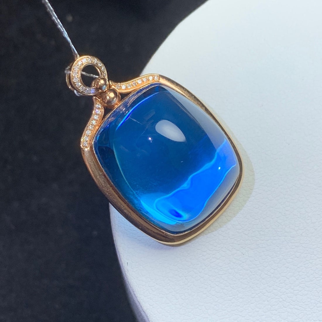 14K GOLD 50 CT NATURAL TOPAZ & DIAMOND PENDANT( WITHOUT CHAIN ) (1 of 1)