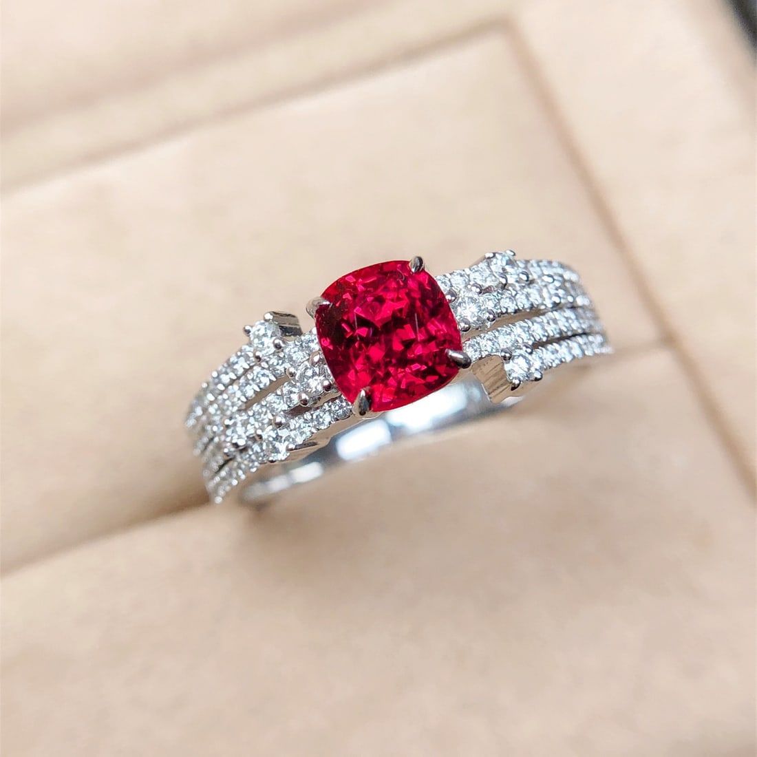 14K GOLD 1.64 CTW NATURAL SPINEL & DIAMOND RING - 6