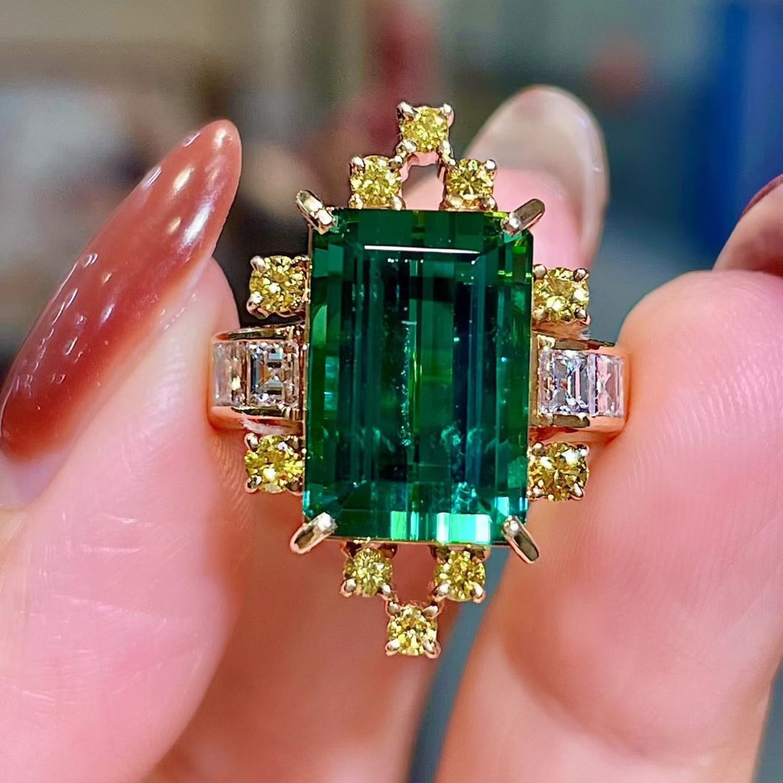 14K GOLD 10.06 CTW NATURAL TOURMALINE & DIAMOND RING: Ref:231102395 // Gold Content:14K Gold // Ring Size:7.25US // // Main Gemstone:Tourmaline // Shape:Octagonal // Carat Weight:9.07ct // Color:Green // Treatment:Natural // // Adjacent Gemstone 2 :