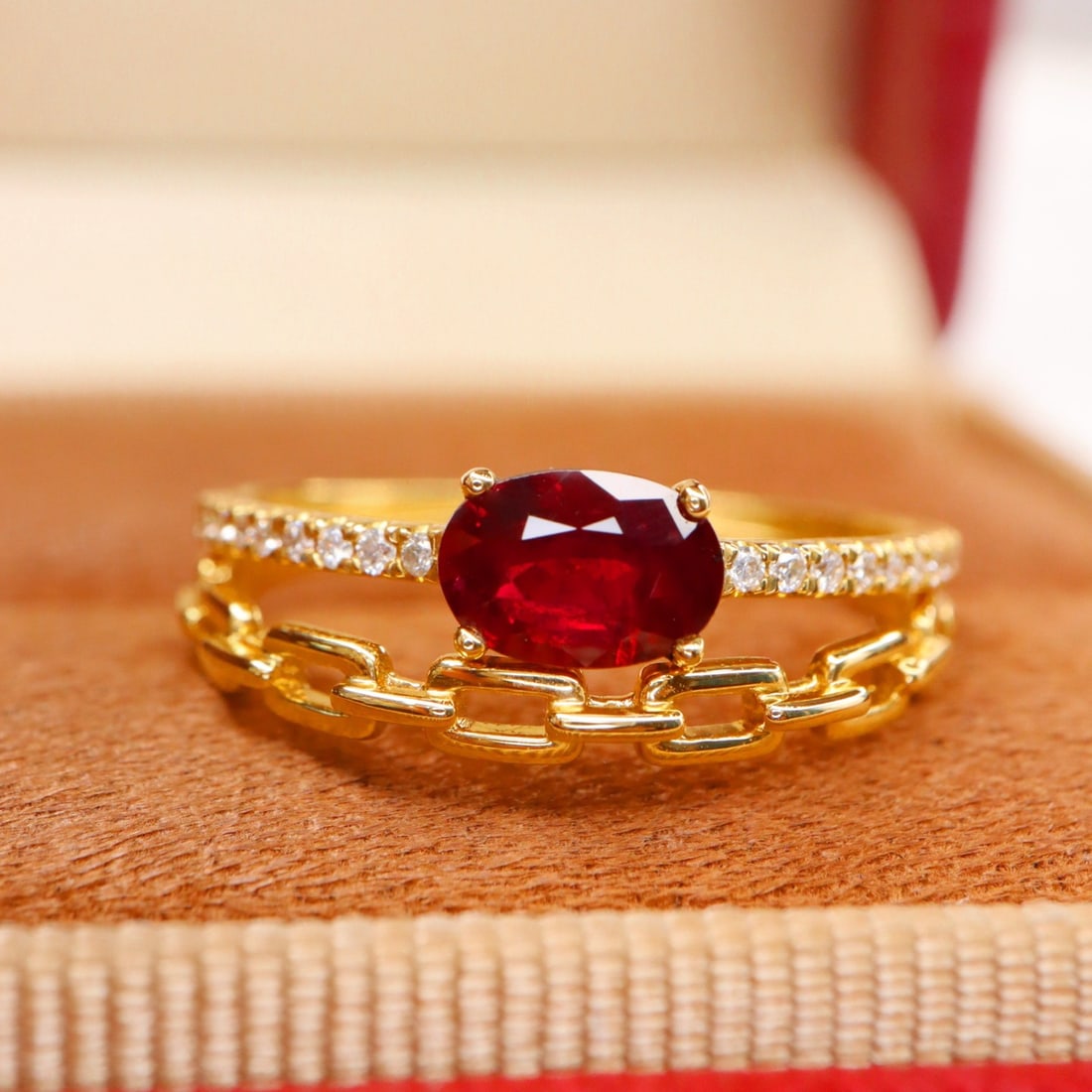 14K GOLD 0.70 CTW NATURAL RUBY & DIAMOND RING: Ref:231102397 // Gold Content:14K Gold // Ring Size:7.25US // // Main Gemstone:Ruby // Shape:Oval // Carat Weight:0.61ct // Color:PigeonBlood Red // Treatment:Natural // // Adjacent Gemstone 2 :