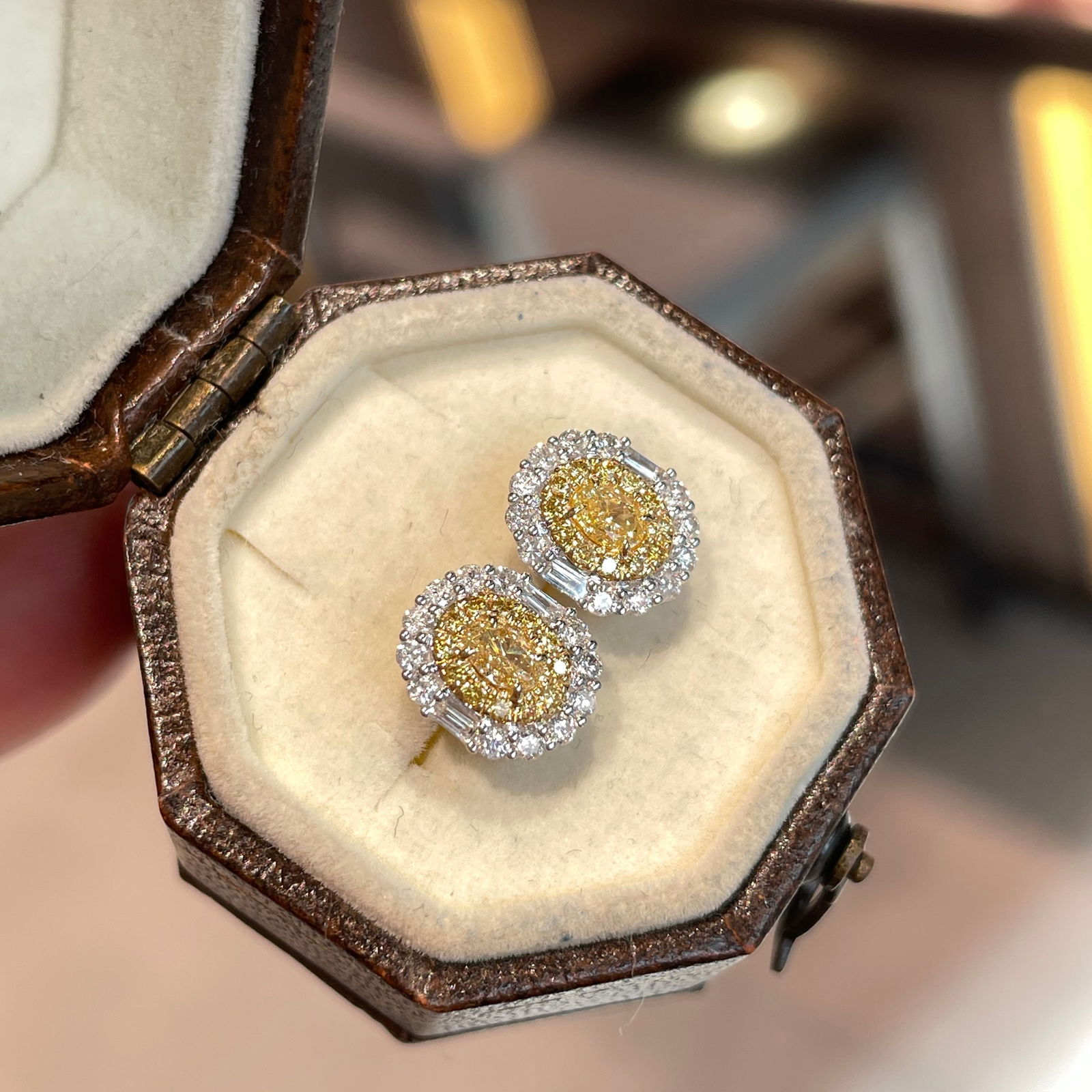 14K GOLD 0.6 CT NATURAL COLOR DIAMOND EARRINGS (1 of 6)