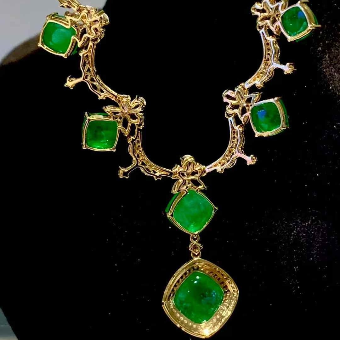 14k Gold 18.5 Ct Vivid Green Natural Emerald & Diamond & Sapphire Necklace - 5