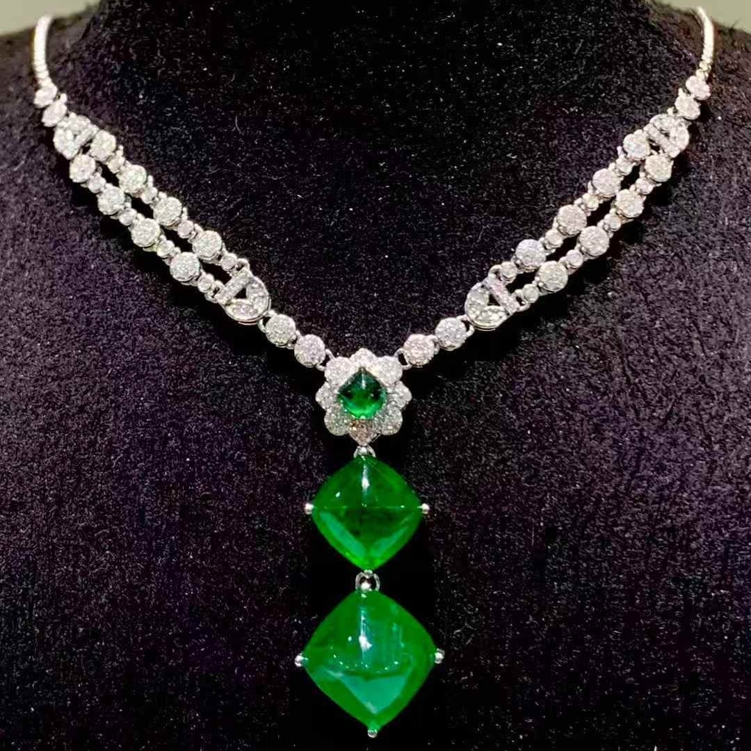 14k Gold 8.88 Ct Vivid Green Natural Emerald & Diamond Necklace (1 of 7)