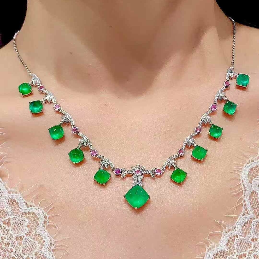 14k Gold 17.02 Ct Vivid Green Natural Emerald & Diamond & Sapphire Necklace - 6