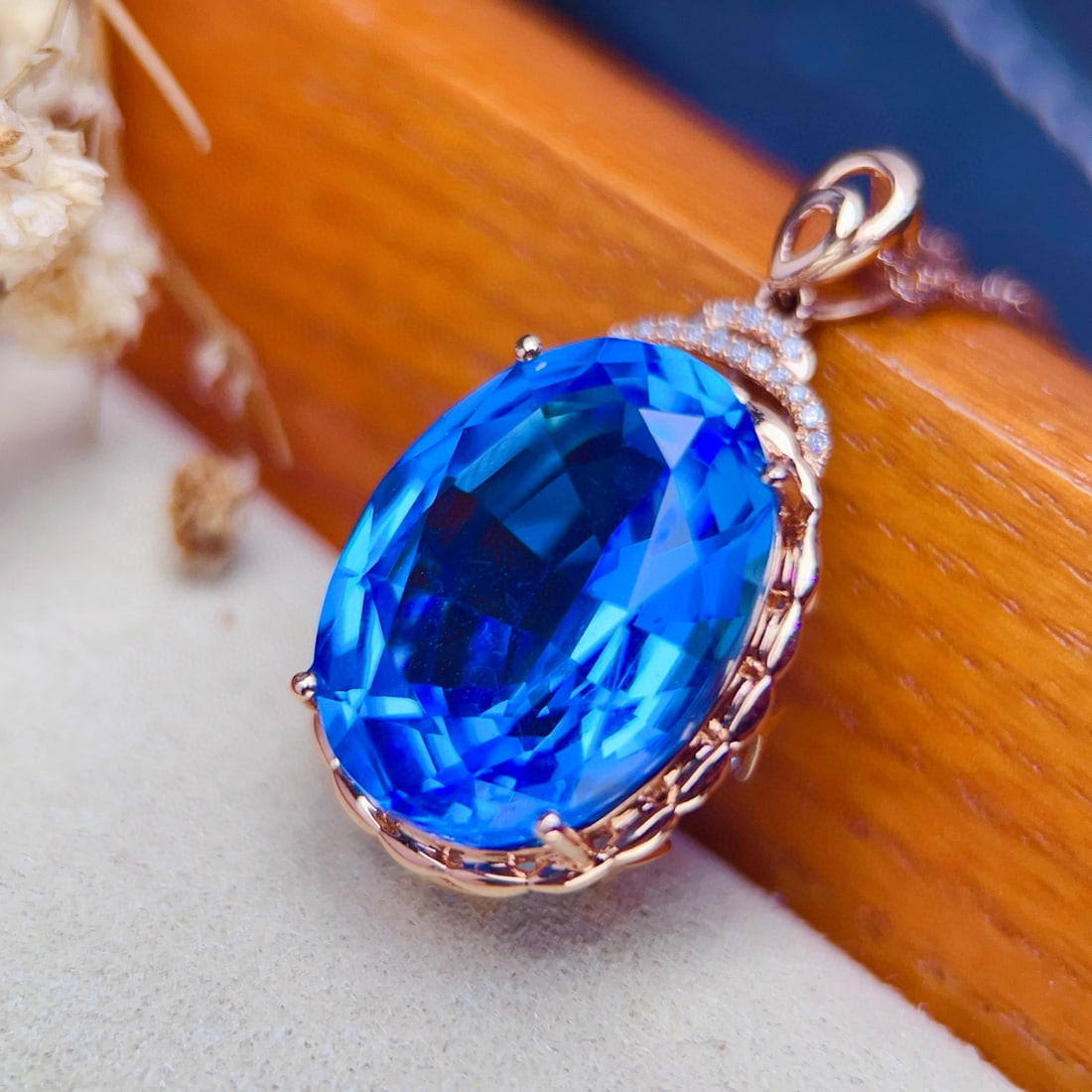 14k Gold 19.74 Ctw Natural Topaz & Diamond Pendant( Without Chain ) - 3