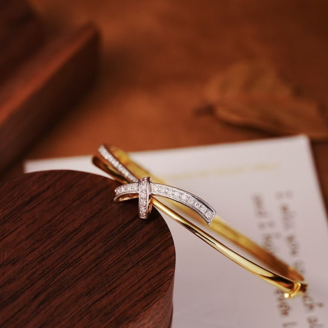 14k Gold 0.55 Ct Natural H Diamond Bangle - 5