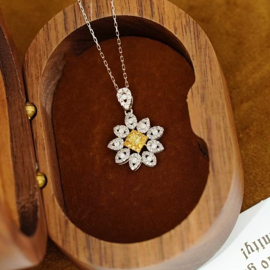 14k Gold 0.55 Ct Natural Color Diamond Necklace (1 of 7)