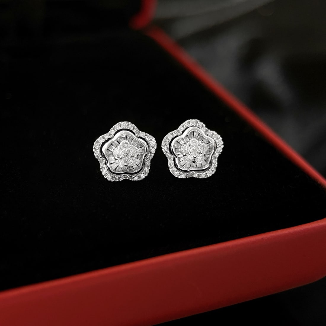 14k Gold 0.48 Ct Natural H Diamond Earrings (1 of 7)