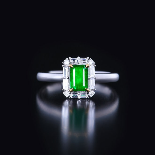 14k Gold 0.97 Ctw Vivid Green Natural Emerald & Diamond Ring: Ref:231104256 // gold content:14k gold // ring size:7. 25us // // main gemstone:emerald // shape:octagonal // carat weight:0. 71ct // color:vivid green // treatment:natural // // adjacent gemstone