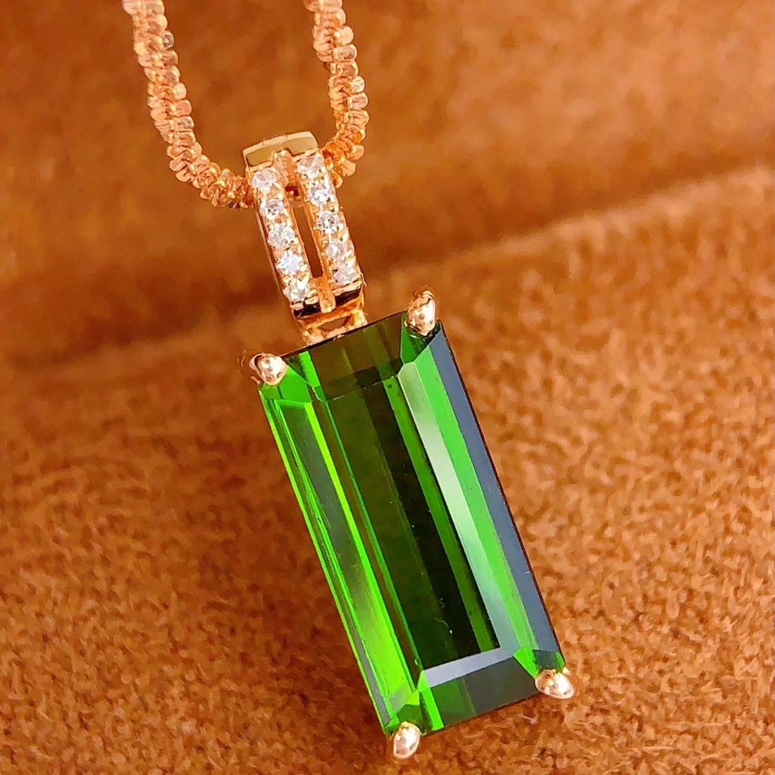 14k Gold 2.7 Ct Natural Tourmaline & Diamond Pendant( Without Chain ) - 4