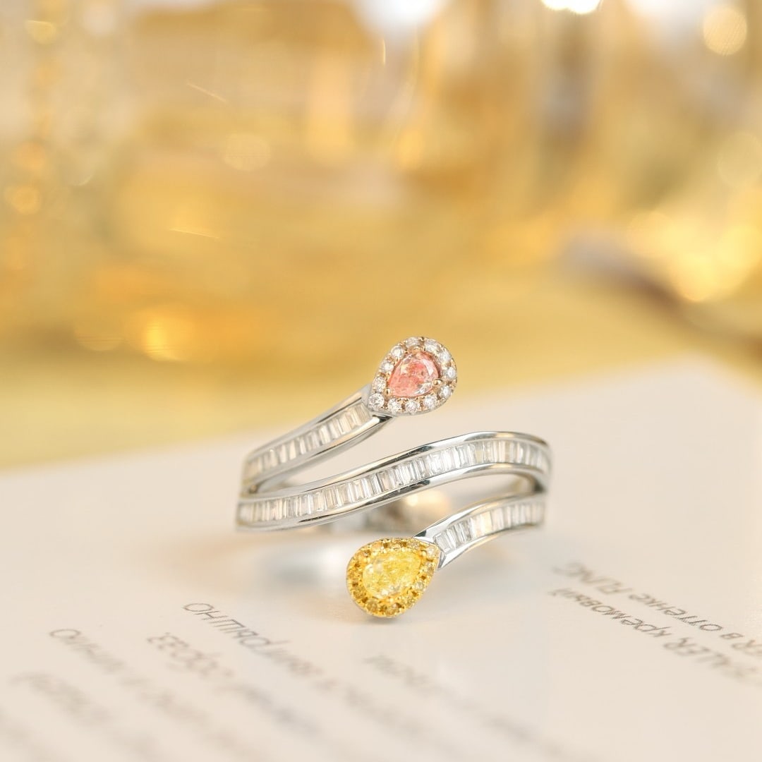 14k Gold 0.19 Ctw Natural Yellow Diamond & Pink Diamond & Toi Et Moi Ring: Ref:231104313 // gold content:14k gold // ring size:7. 25us // // main gemstone:yellow diamond // shape:pear // carat weight:0. 1ct // color:yellow // treatment:natural // // adjacent gemstone 2 :