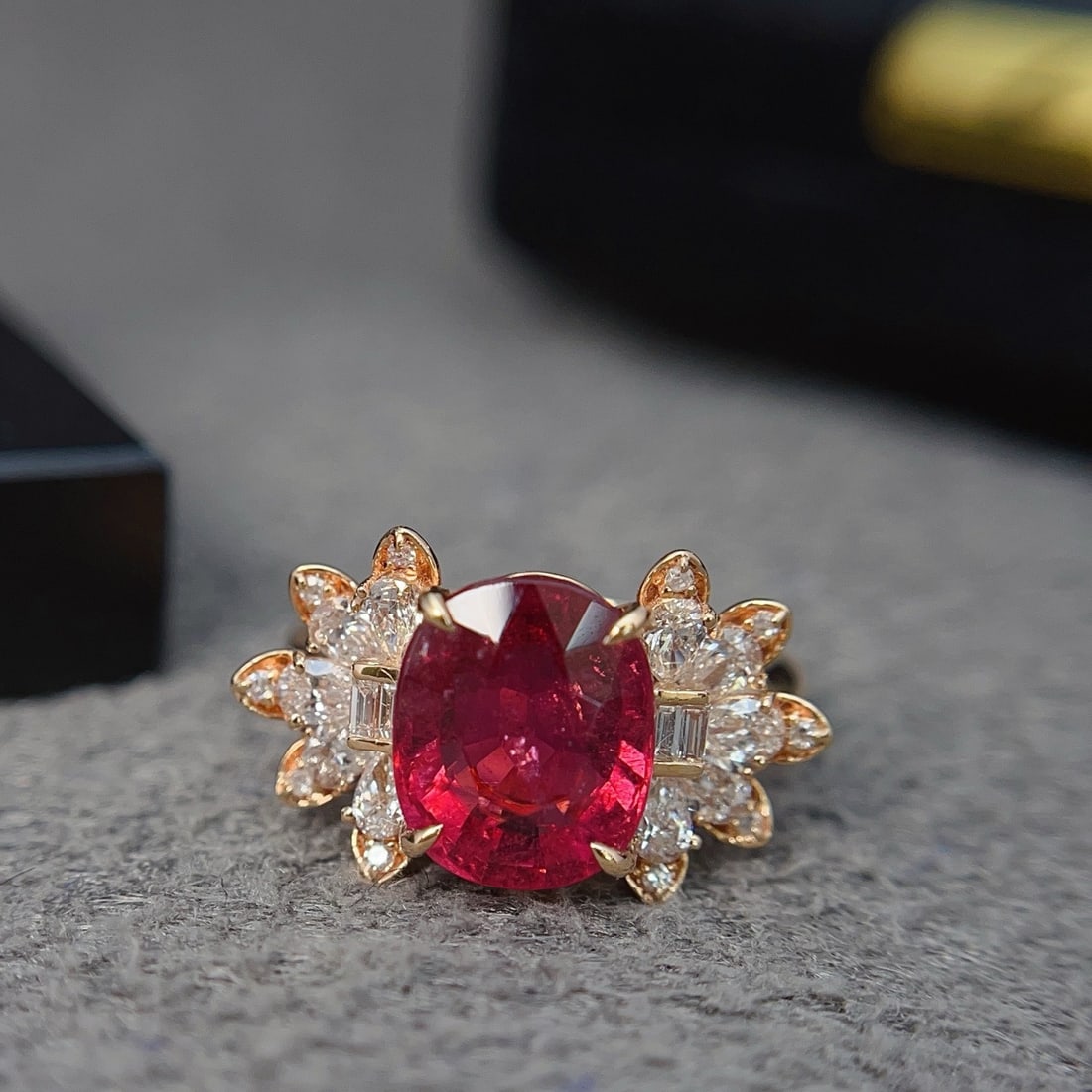 14k Gold 3.90 Ct Natural Tourmaline & Diamond Ring: Ref:231104366 // gold content:14k gold // ring size:7. 25us // // main gemstone:tourmaline // shape:oval // carat weight:3. 90ct // color:red // treatment:natural // // adjacent gemstone 2 : diamond /