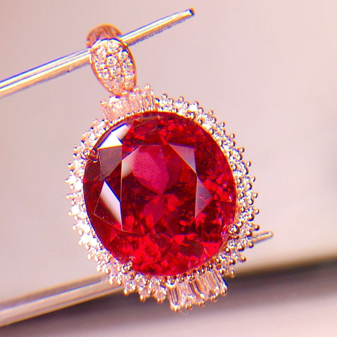 14k Gold 12.62 Ct Natural Tourmaline & Diamond Pendant( Without Chain ): Ref:231104371 // gold content:14k gold // main gemstone:tourmaline // shape:oval // carat weight:12. 62ct // color:red // treatment:natural // // adjacent gemstone 2 : diamond // shape:multiple //