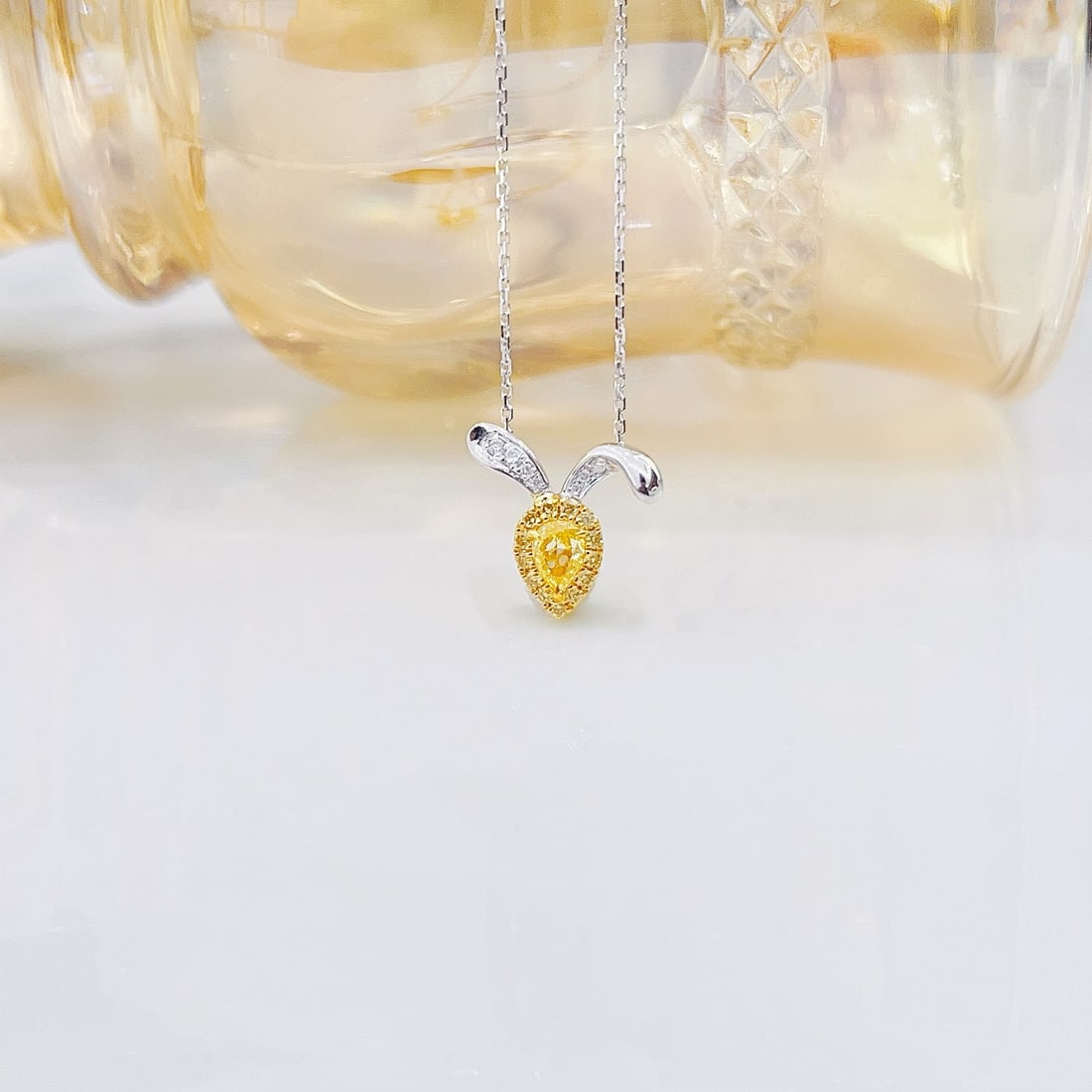 14k Gold 0.28 Ctw Natural Yellow Diamond & Diamond Necklace: Ref:231104378 // gold content:14k gold // main gemstone:yellow diamond // shape:pear // carat weight:0. 18ct // color:yellow // treatment:natural // // adjacent gemstone 2 : diamond // shape:round