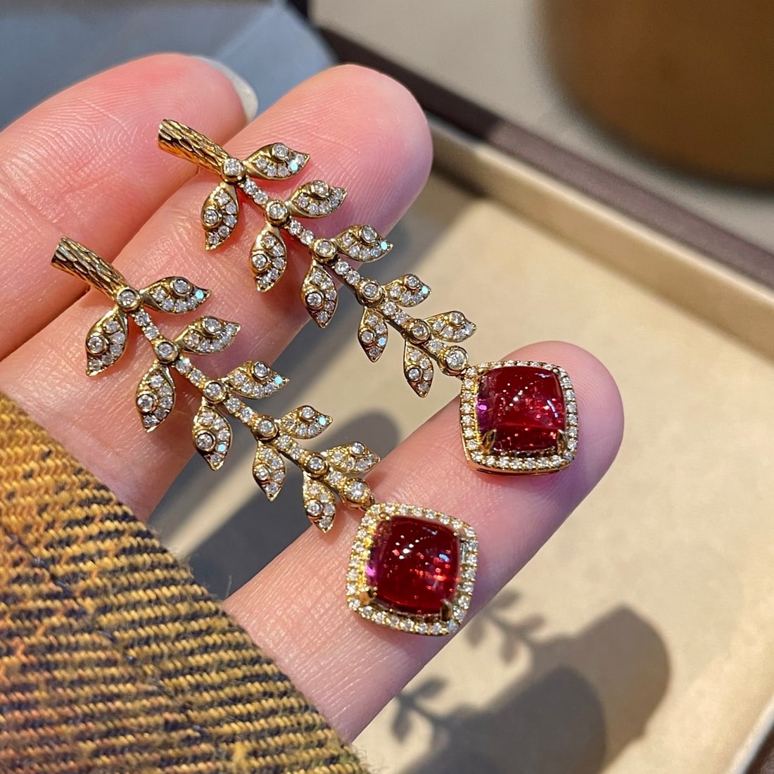 14k Gold 3.3 Ct Natural Tourmaline & Diamond Earrings: Ref:231104388 // gold content:14k gold // main gemstone:tourmaline // shape:sugar-loaf // carat weight:3. 3ct // color:red // treatment:natural // // adjacent gemstone 2 : diamond // shape:round //