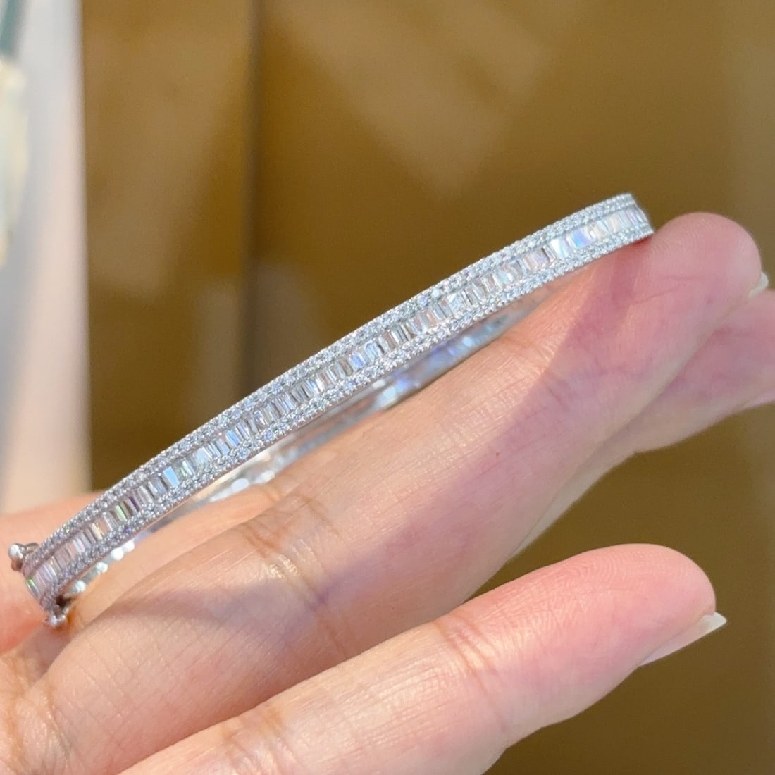 14k Gold 1 Ct Natural H Diamond Bangle - 3