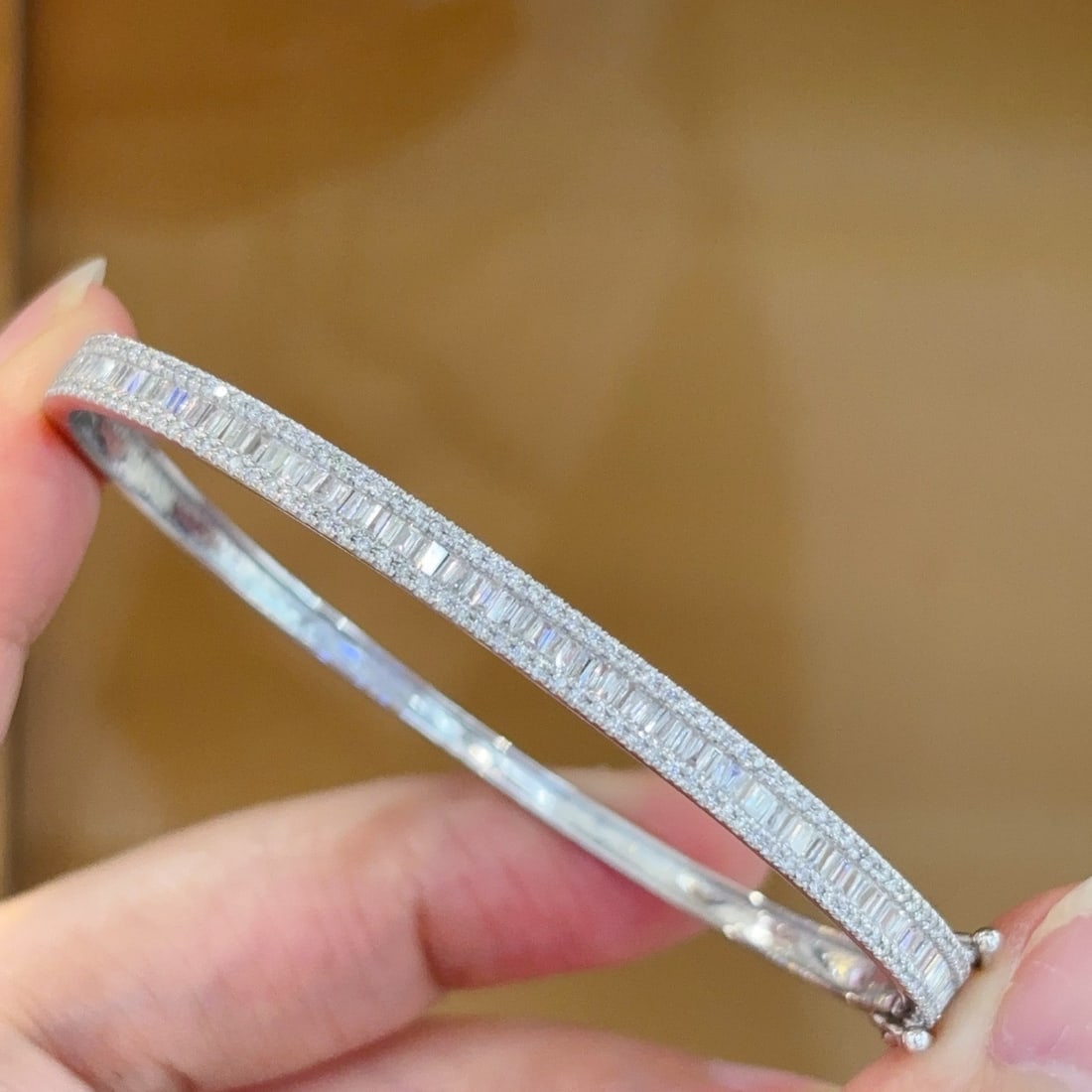 14k Gold 1 Ct Natural H Diamond Bangle - 5