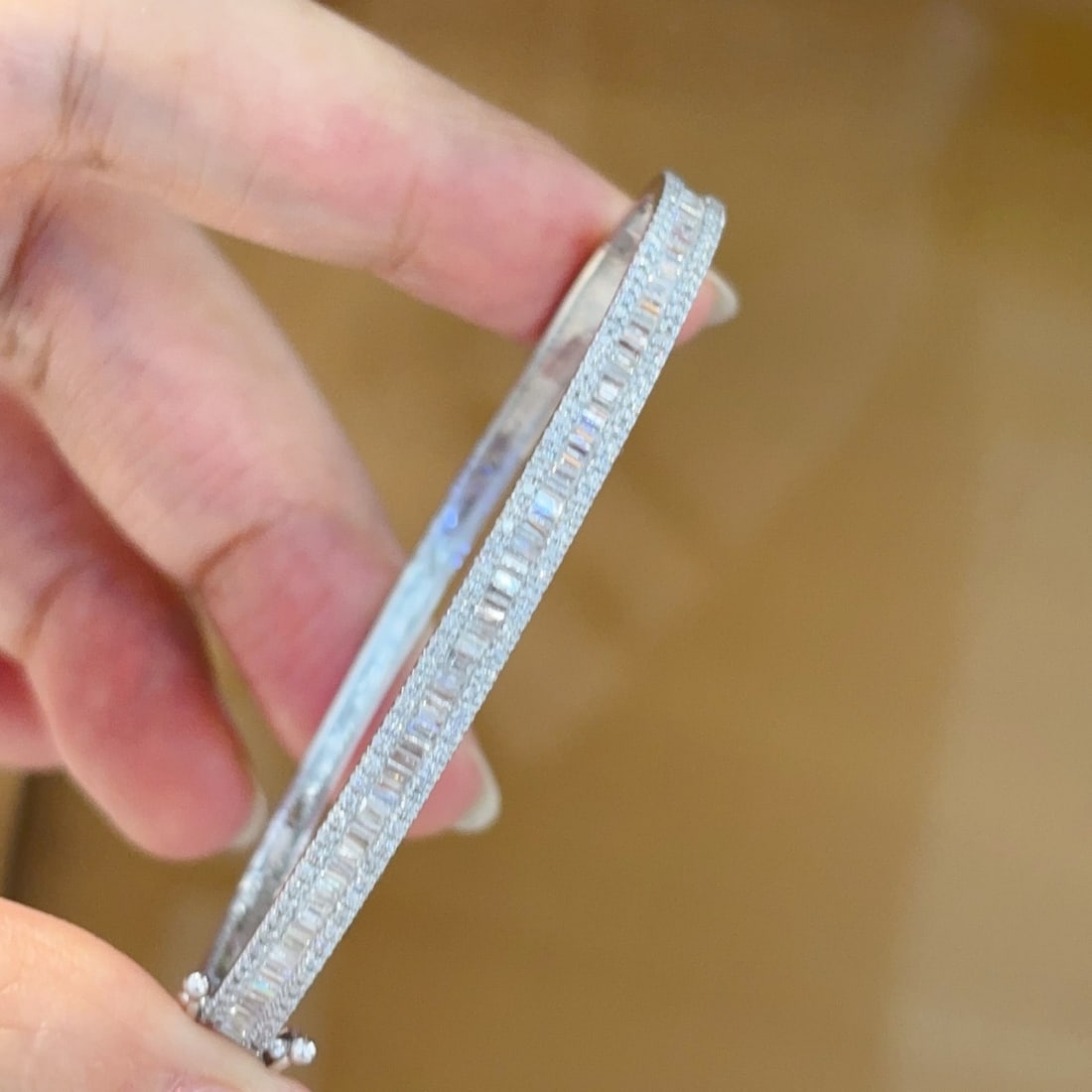 14k Gold 1 Ct Natural H Diamond Bangle - 6