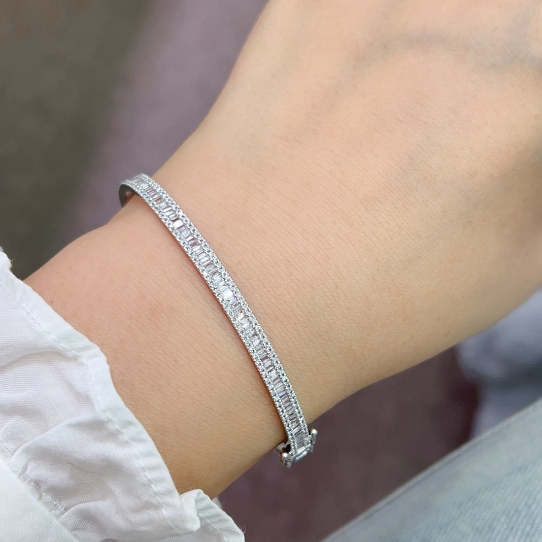 14k Gold 1 Ct Natural H Diamond Bangle - 7