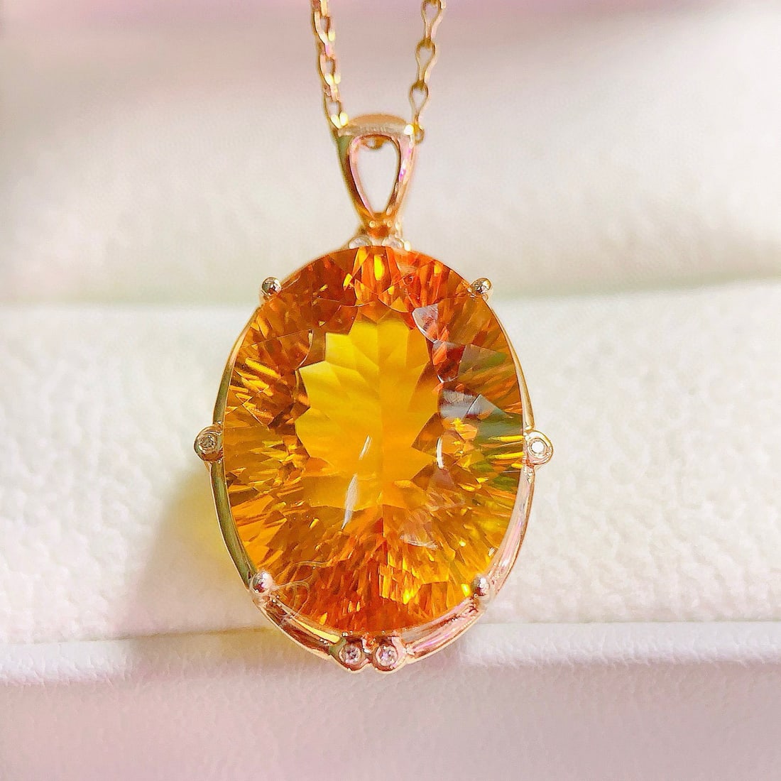 14k Gold 15.07 Ctw Natural Citrine & Diamond Pendant( Without Chain ): Ref:231113144 // gold content:14k gold // main gemstone:citrine // shape:oval // carat weight:15. 05ct // color:yellow // treatment:natural // // adjacent gemstone 2 : diamond // number of stones:6