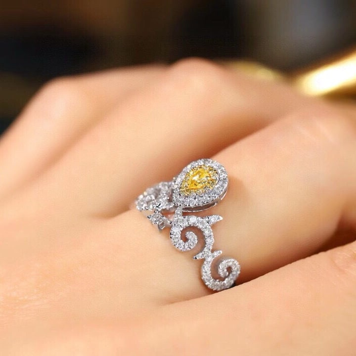 14k Gold 0.7 Ctw Natural Yellow Diamond & Diamond Ring - 8