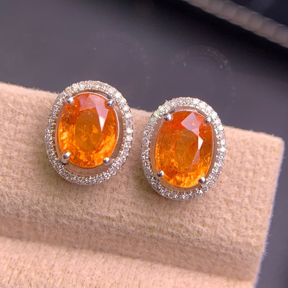 14k Gold 3.8 Ct Natural Spessartine & Diamond Earrings - 6