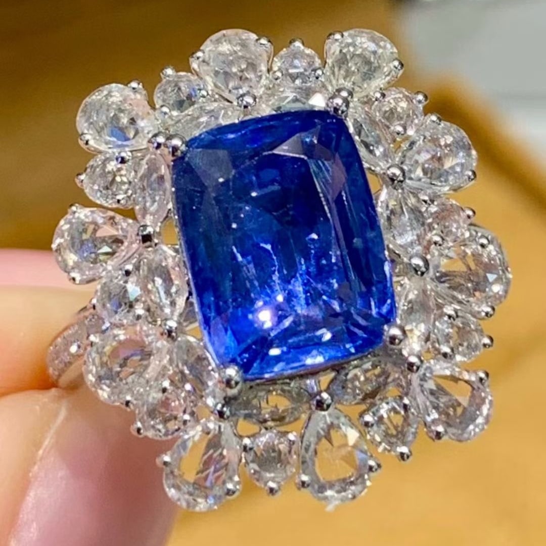 14k Gold 3.00 Ct Natural Sapphire & Sapphire & Diamond Ring - 6