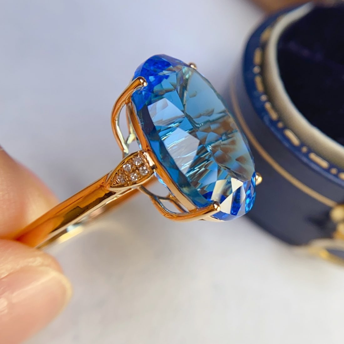 14k Gold 14.75 Ct Natural Topaz & Diamond Ring - 5