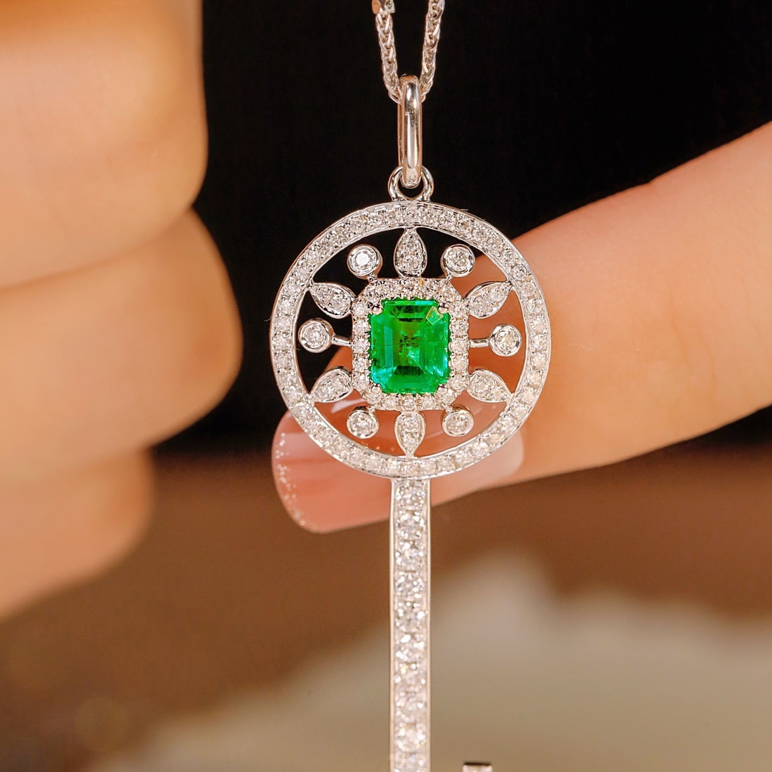 14k Gold 0.89 Ctw Vivid Green Natural Emerald & Diamond Pendant( Without Chain ) - 3