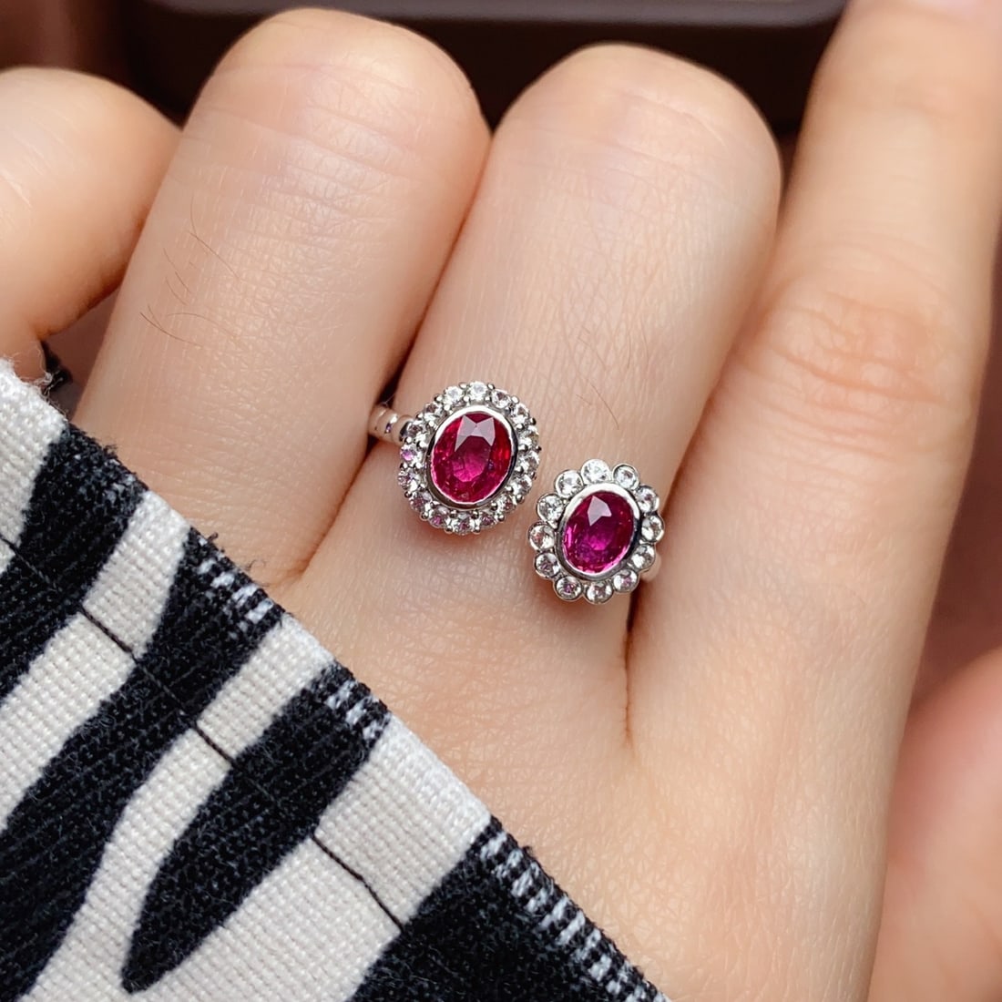 14k Gold 1.10 Ct Natural Ruby & Sapphire Ring - 5