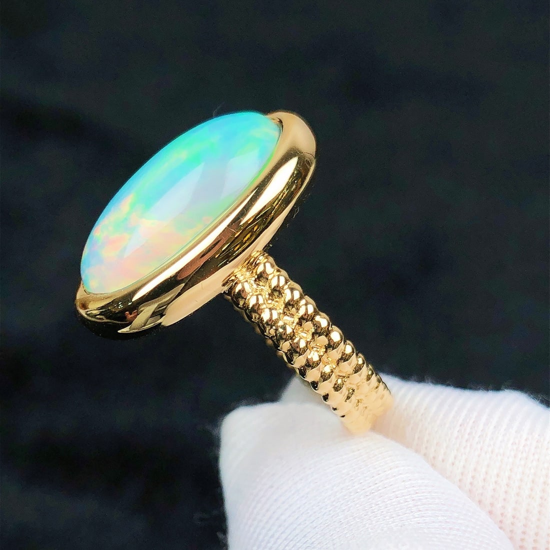 14k Gold 4.36 Ct Natural Opal Ring - 3