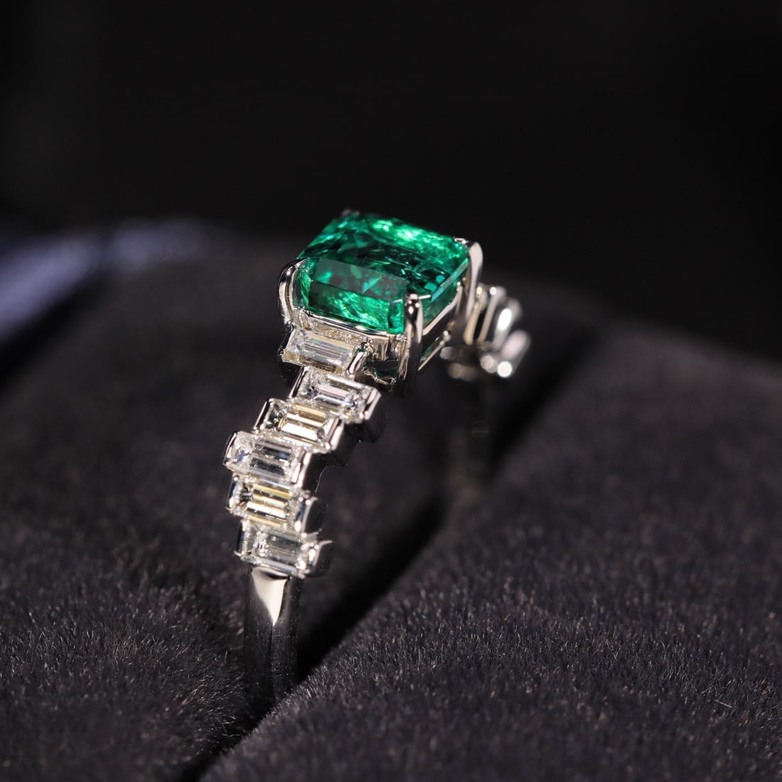 14k Gold 1.61 Ctw Natural Emerald & Diamond Ring - 2