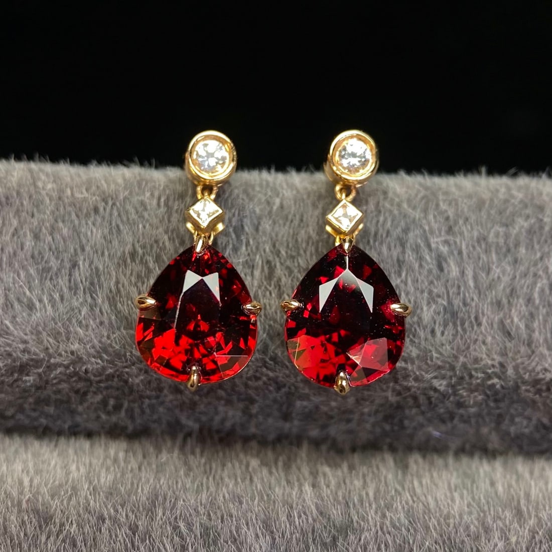 14k Gold 4.34 Ct Natural Garnet & Diamond Earrings - 2