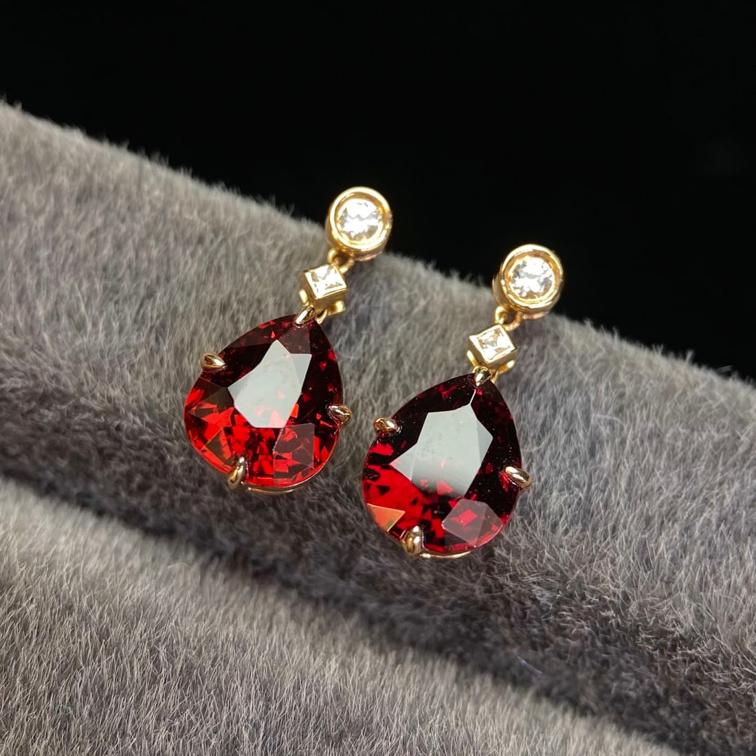 14k Gold 4.34 Ct Natural Garnet & Diamond Earrings - 3