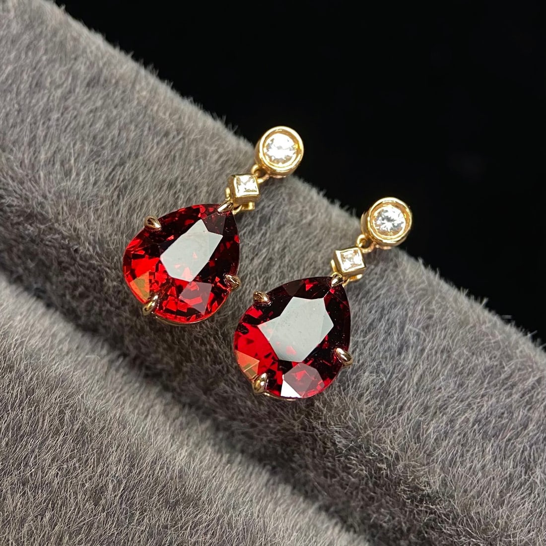 14k Gold 4.34 Ct Natural Garnet & Diamond Earrings - 4