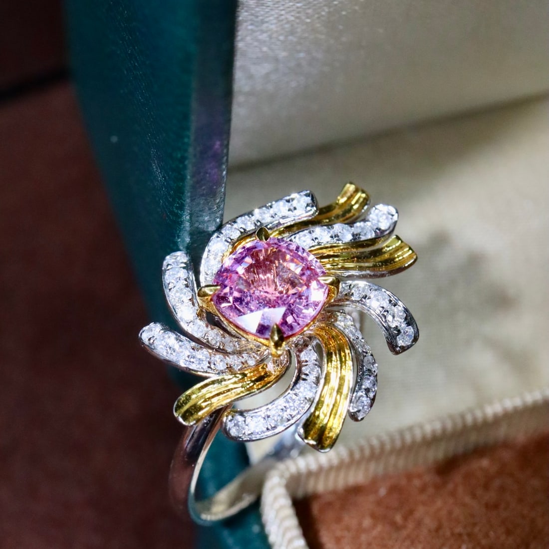 14k Gold 1.63 Ctw Natural Padparadscha Sapphire & Diamond Ring - 3