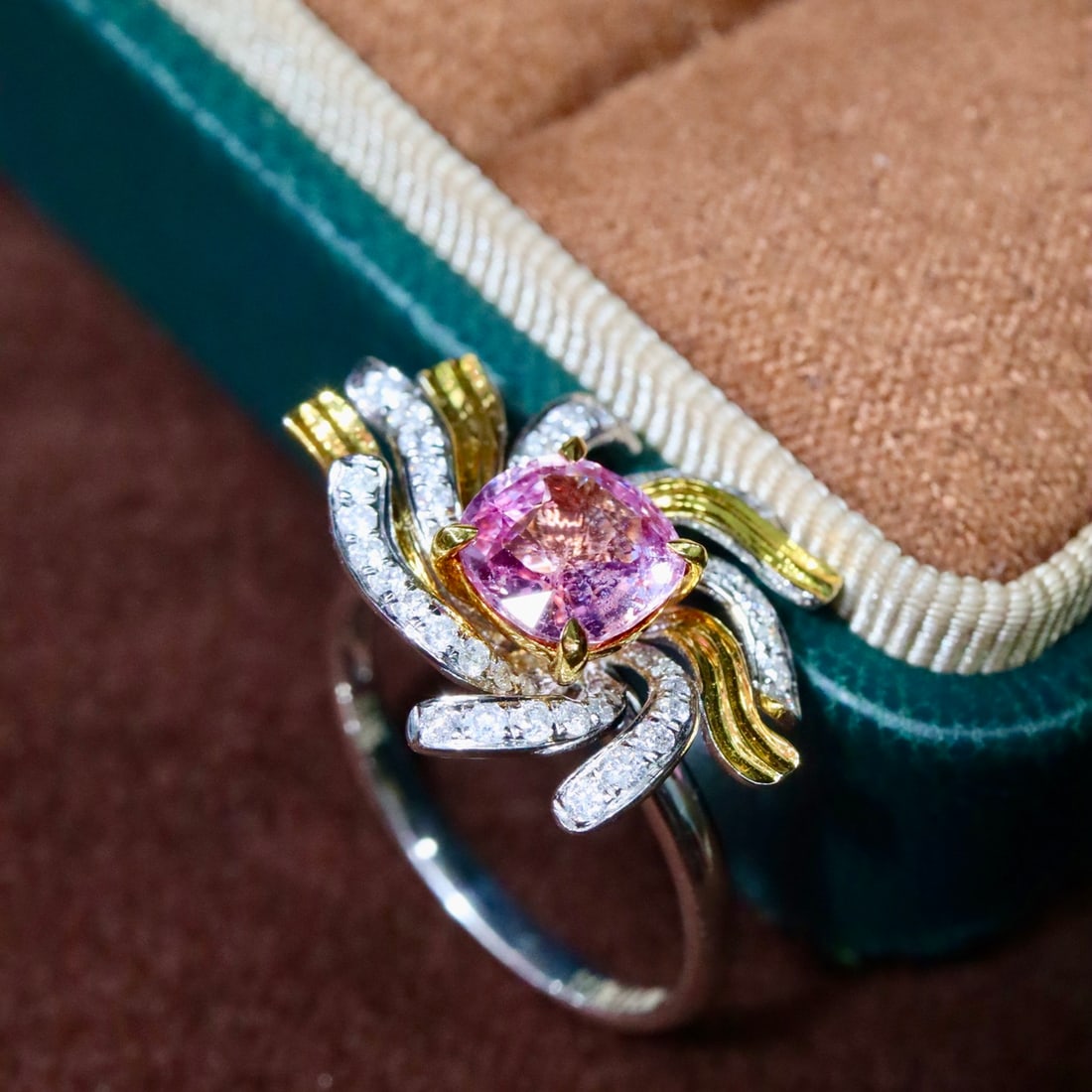 14k Gold 1.63 Ctw Natural Padparadscha Sapphire & Diamond Ring - 4