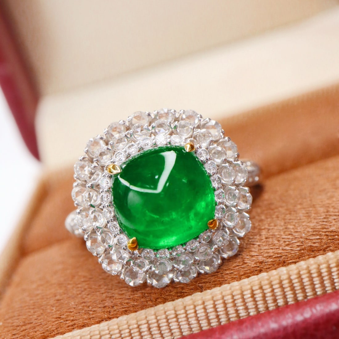 14k Gold 3.97 Ctw Vivid Green Natural Emerald & Diamond Ring - 4